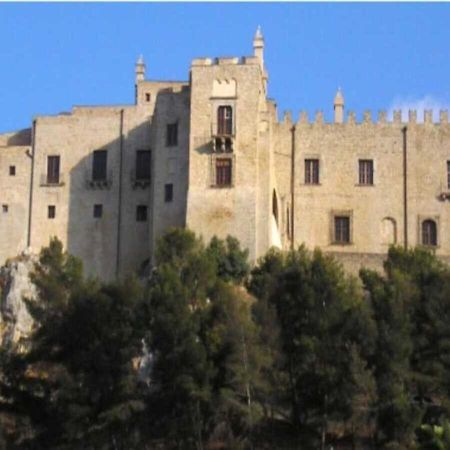 Casa Vacanza A 11 Km Dall'Aeroporto Di Palermo Карини Экстерьер фото