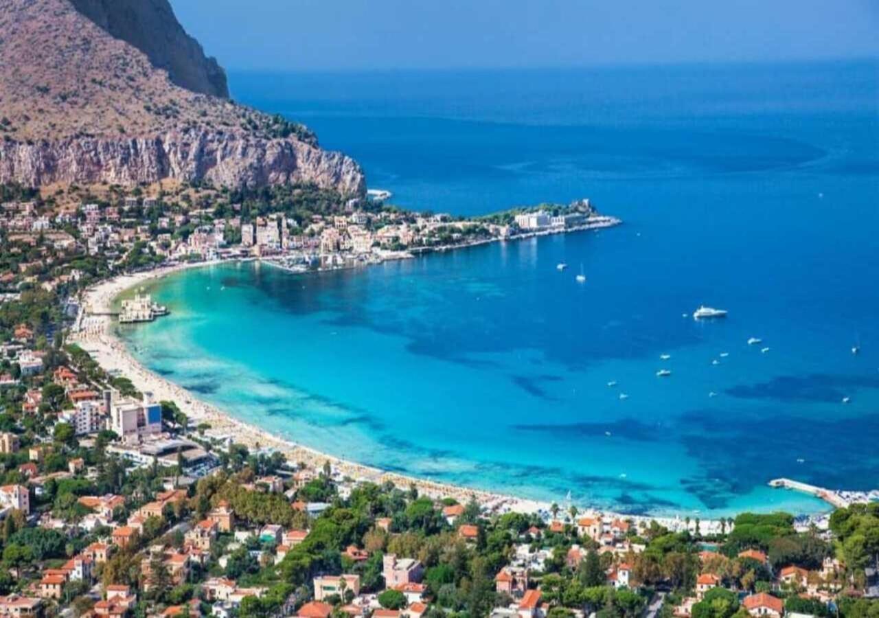 Casa Vacanza A 11 Km Dall'Aeroporto Di Palermo Карини Экстерьер фото